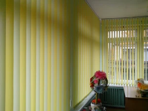Вертикальные жалюзи с чередованием